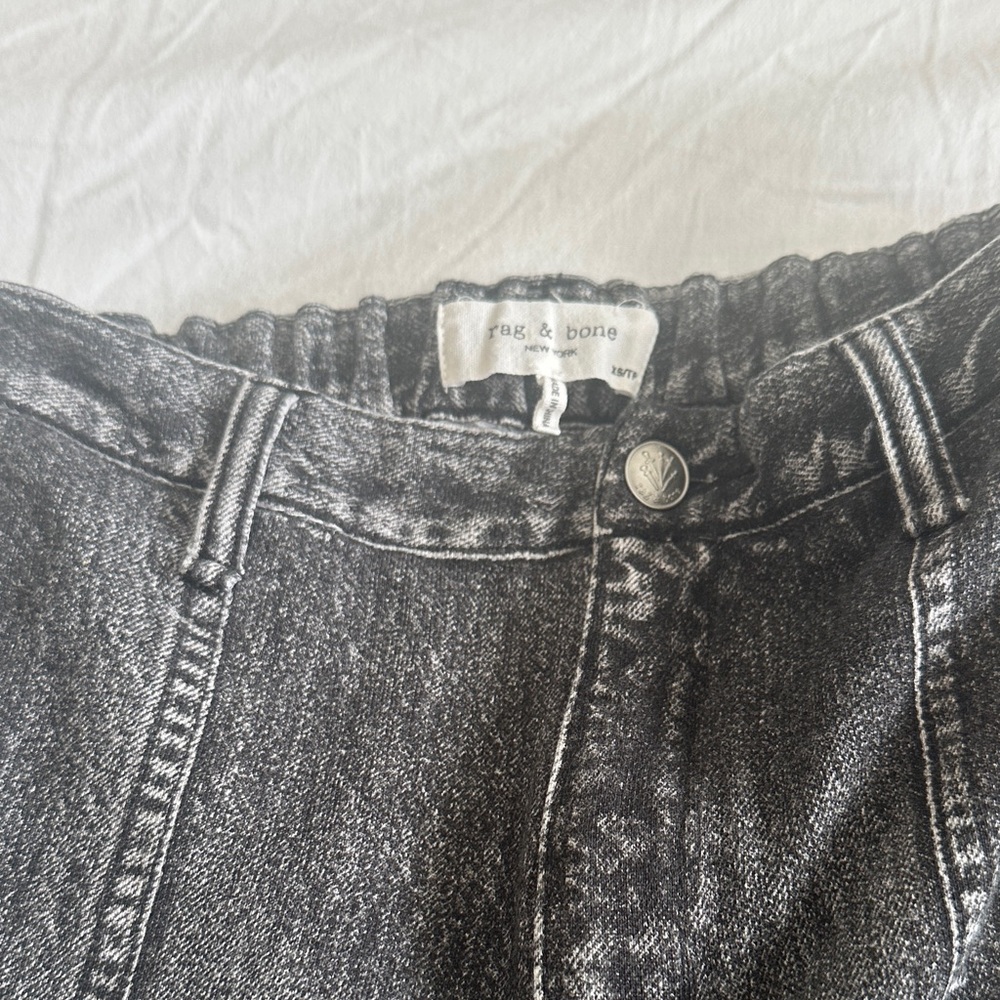 Like new Rag & Bone Miramar Mia Mel Straight Leg jeans Size XS